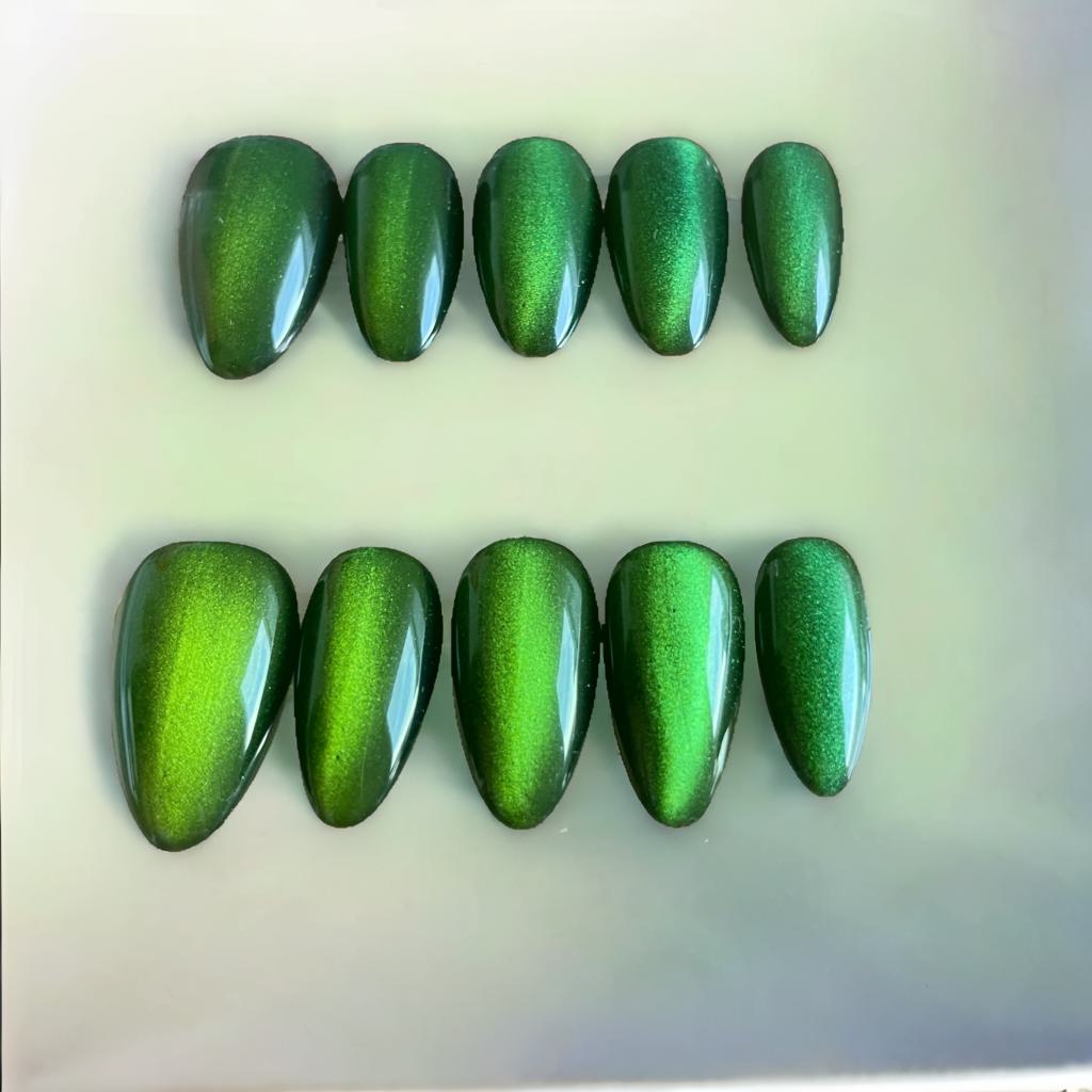 Emerald Enigma – Cat Eye